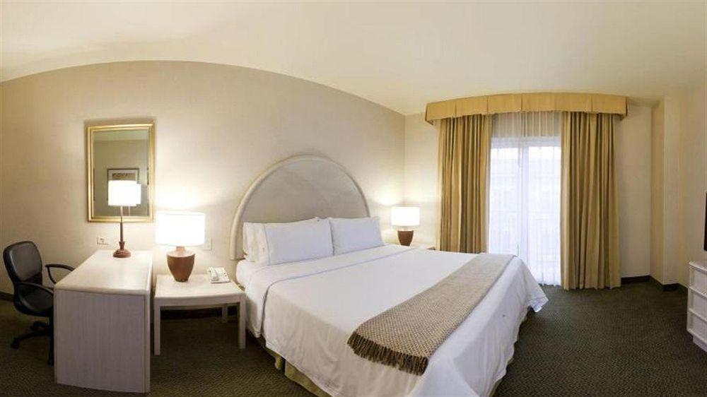 Holiday Inn Express Torreon By Ihg Exteriör bild