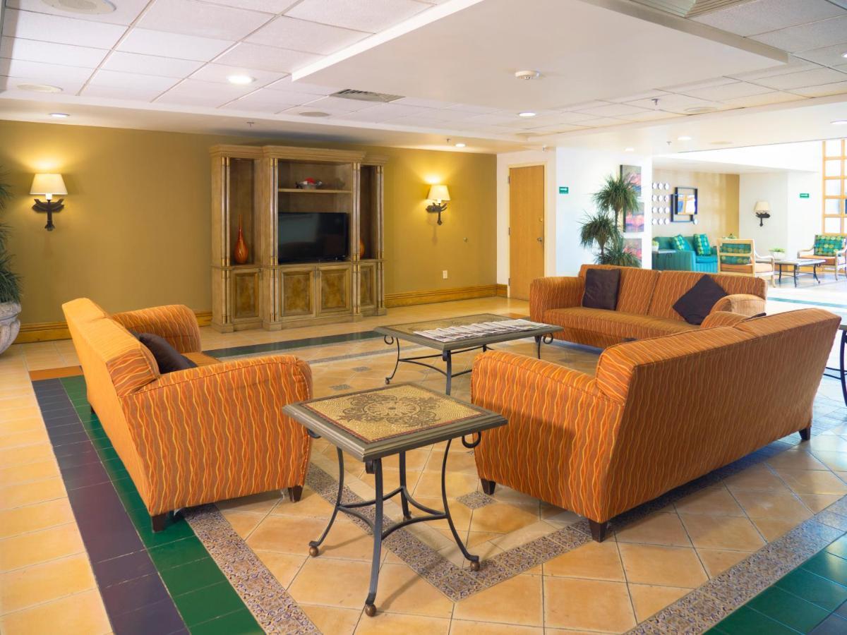 Holiday Inn Express Torreon By Ihg Exteriör bild