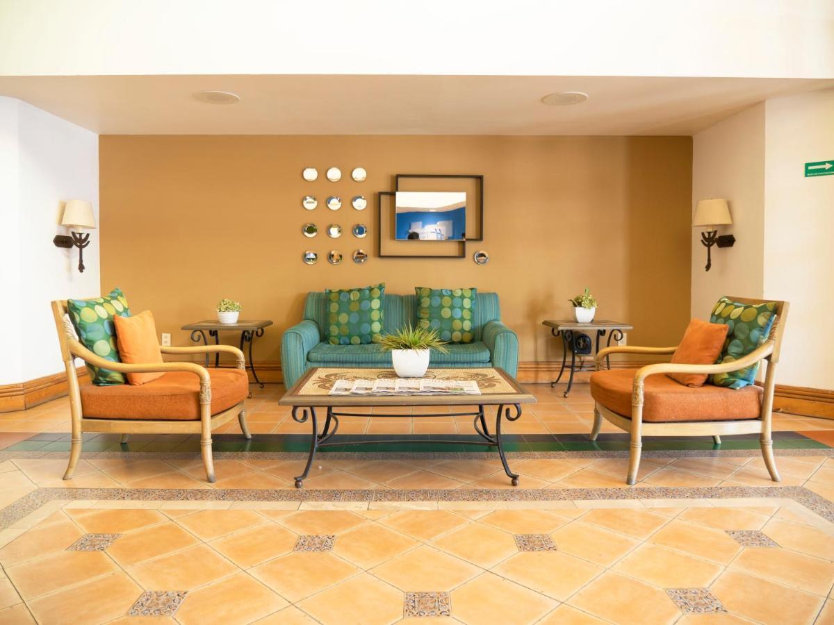 Holiday Inn Express Torreon By Ihg Exteriör bild