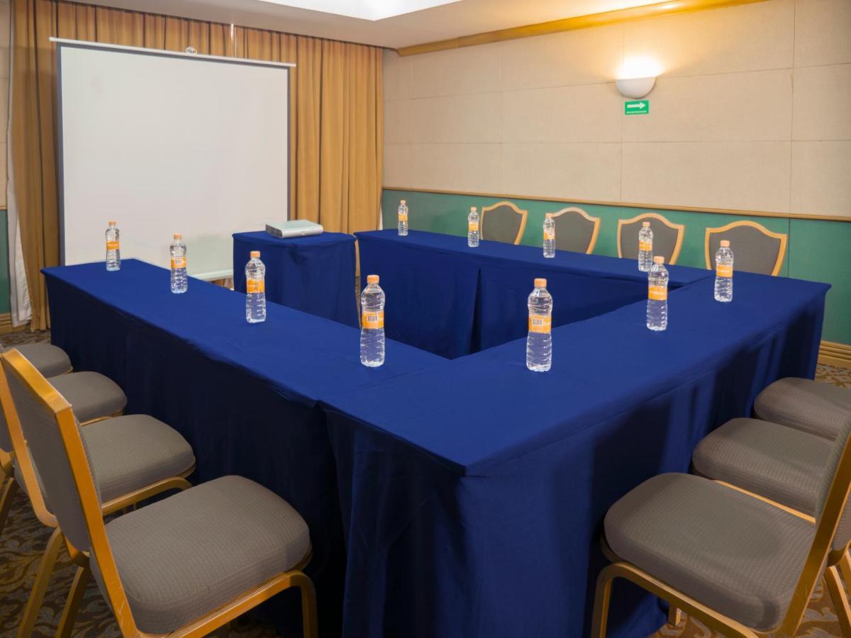 Holiday Inn Express Torreon By Ihg Exteriör bild