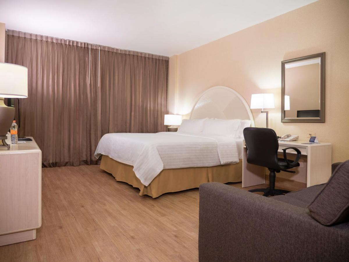 Holiday Inn Express Torreon By Ihg Exteriör bild