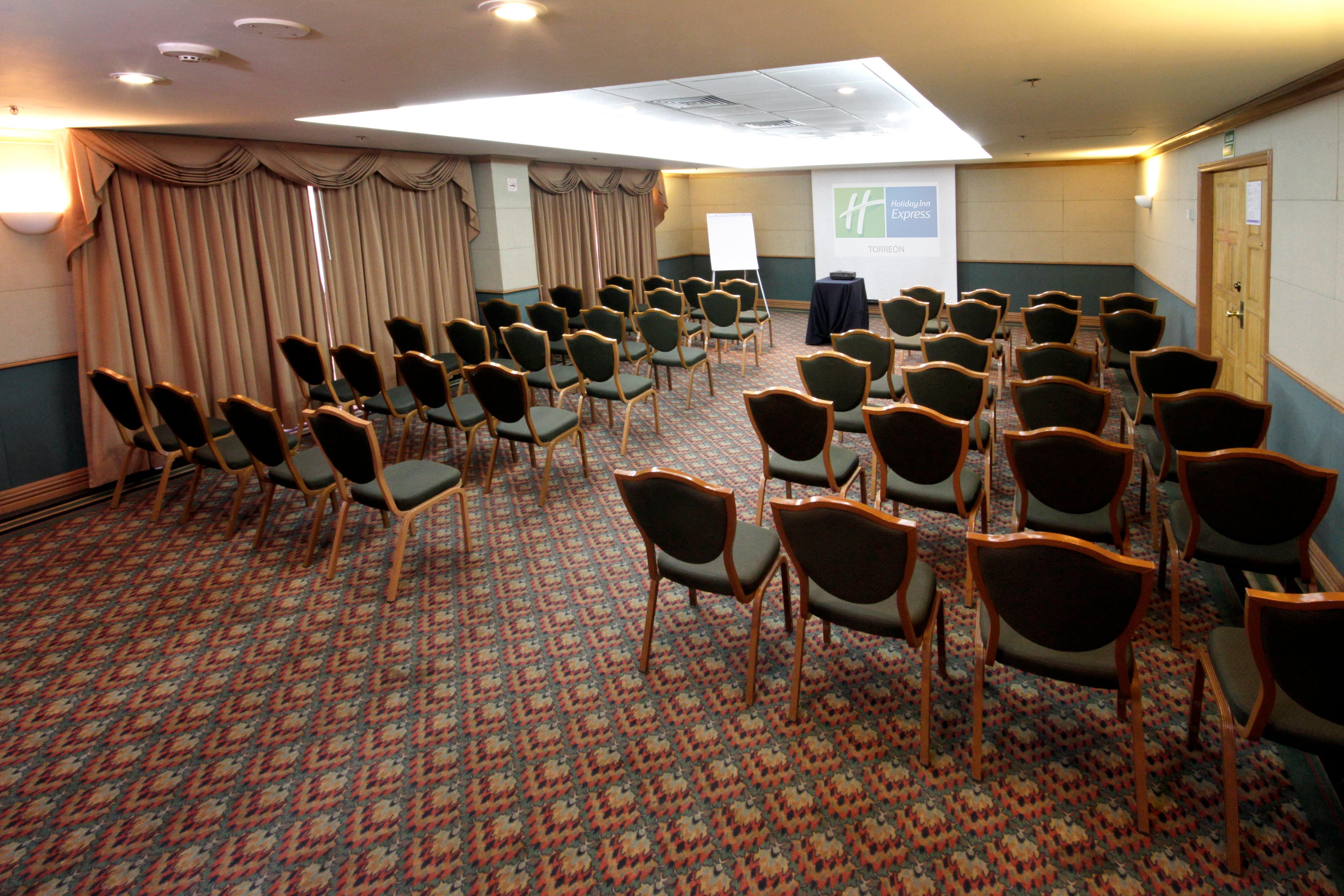 Holiday Inn Express Torreon By Ihg Exteriör bild