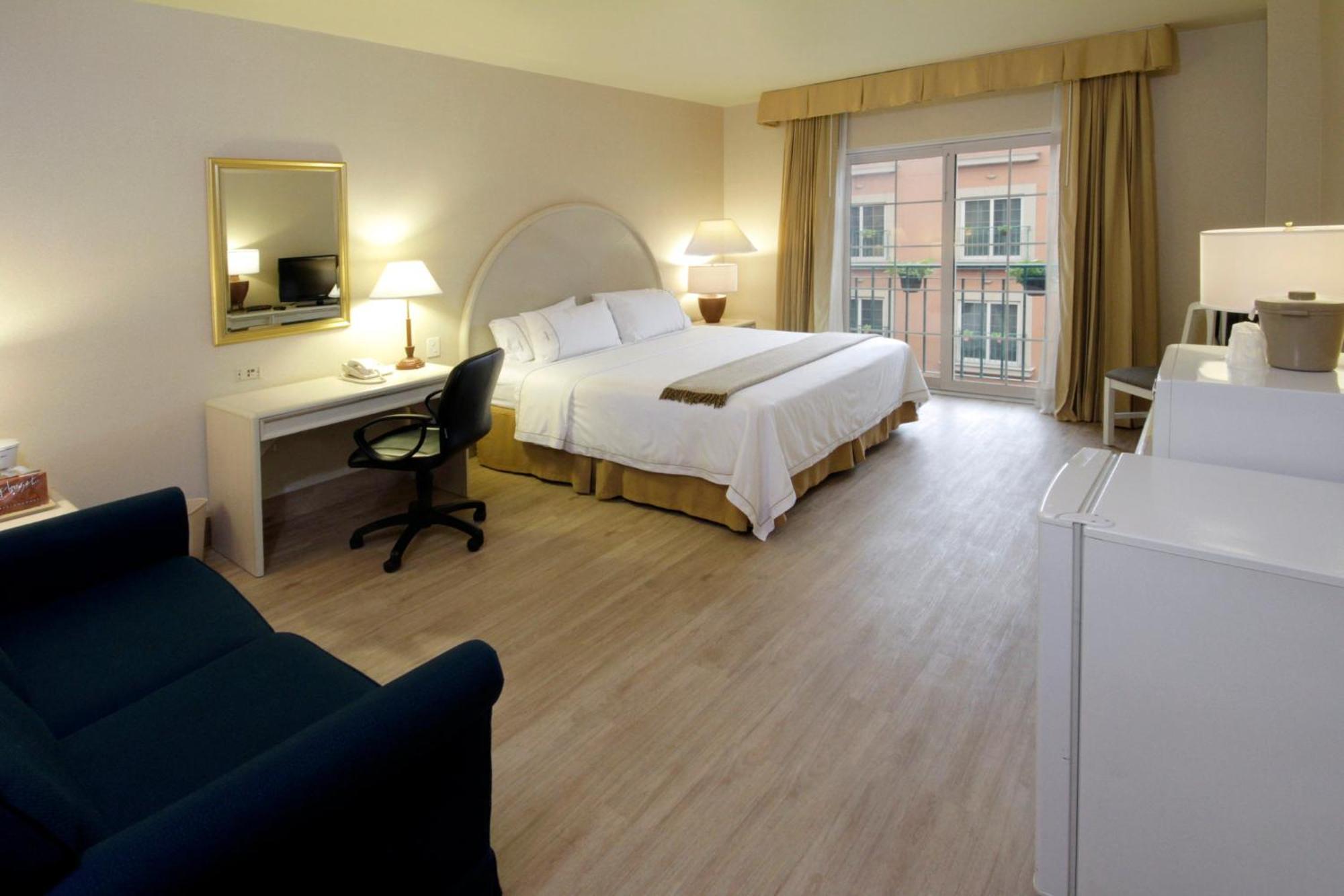 Holiday Inn Express Torreon By Ihg Exteriör bild