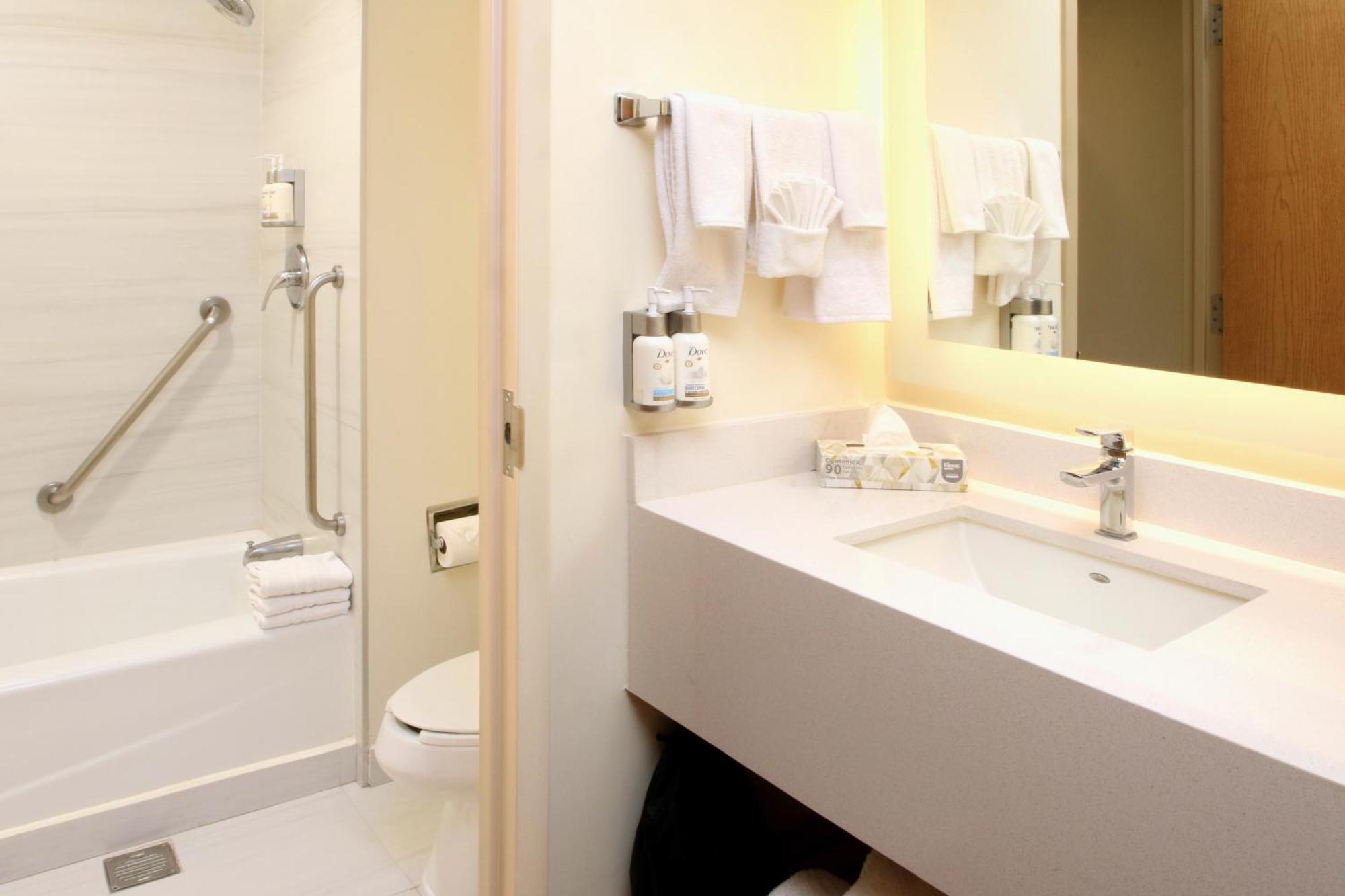 Holiday Inn Express Torreon By Ihg Exteriör bild