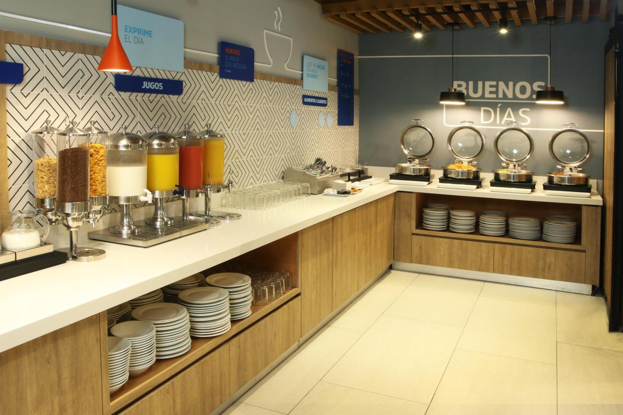 Holiday Inn Express Torreon By Ihg Exteriör bild